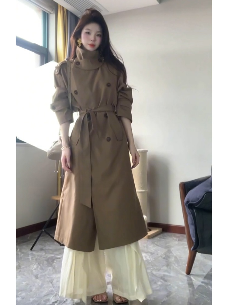 Vintage Fashion Years - Jaket Wanita Bergaya Vintage dengan Kerah